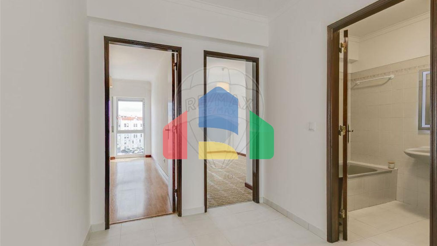 Residential - Condo/Apartment - T2 - Algueirao-Mem Martins, Sintra - PT