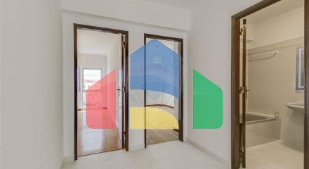 Residential - Condo/Apartment - T2 - Algueirao-Mem Martins, Sintra - PT