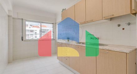 Residential - Condo/Apartment - T2 - Algueirao-Mem Martins, Sintra - PT