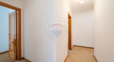 Residential - Condo/Apartment - T2 - Algueirao-Mem Martins, Sintra - PT