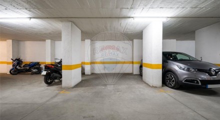 Residential - Condo/Apartment - T2 - Algueirao-Mem Martins, Sintra - PT