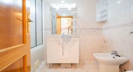 Residential - Condo/Apartment - T2 - Algueirao-Mem Martins, Sintra - PT