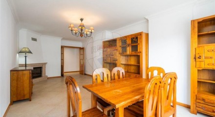 Residential - Condo/Apartment - T2 - Algueirao-Mem Martins, Sintra - PT