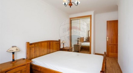 Residential - Condo/Apartment - T2 - Algueirao-Mem Martins, Sintra - PT