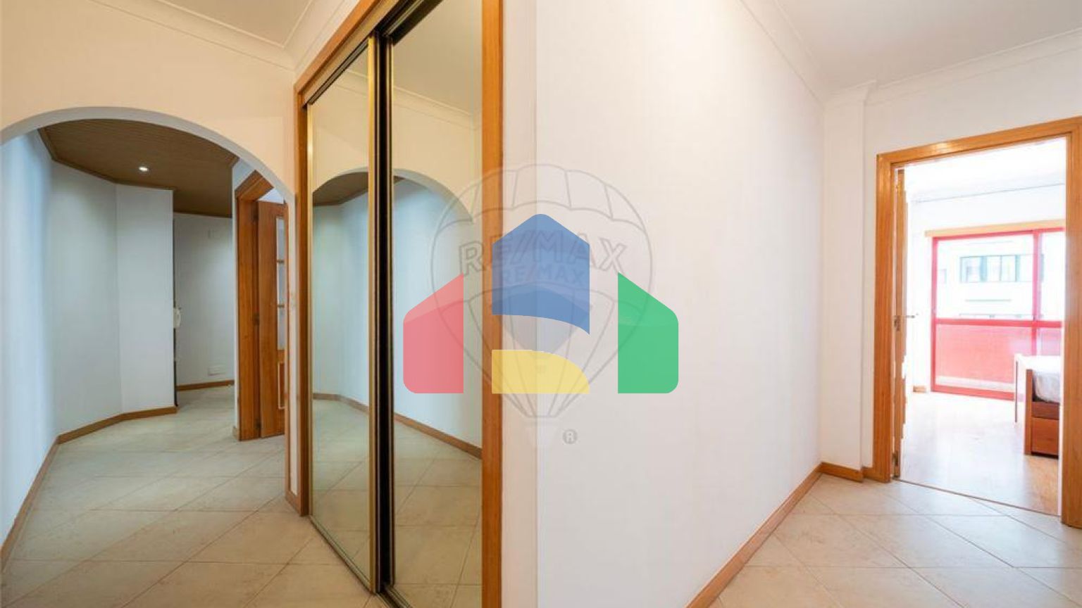 Residential - Condo/Apartment - T2 - Algueirao-Mem Martins, Sintra - PT