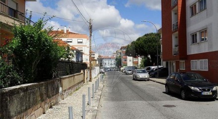 Residential - Condo/Apartment - T2 - Algueirao-Mem Martins, Sintra - PT