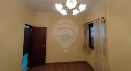Residential - Condo/Apartment - T2 - Algueirao-Mem Martins, Sintra - PT