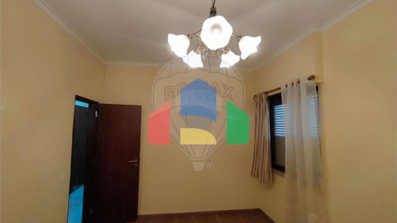 Residential - Condo/Apartment - T2 - Algueirao-Mem Martins, Sintra - PT