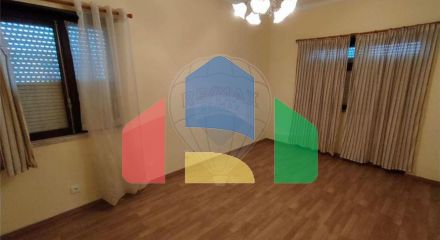 Residential - Condo/Apartment - T2 - Algueirao-Mem Martins, Sintra - PT