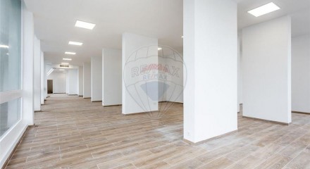 Commercial - Commercial/Retail - Algueirao-Mem Martins, Sintra - PT