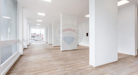 Commercial - Commercial/Retail - Algueirao-Mem Martins, Sintra - PT