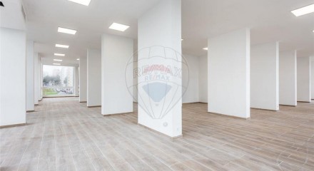 Commercial - Commercial/Retail - Algueirao-Mem Martins, Sintra - PT