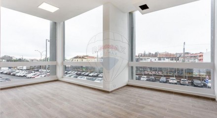 Commercial - Commercial/Retail - Algueirao-Mem Martins, Sintra - PT