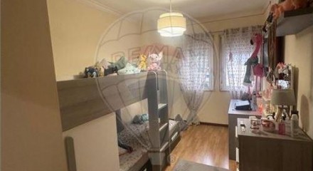 Residential - Condo/Apartment - T2 - Algueirao-Mem Martins, Sintra - PT