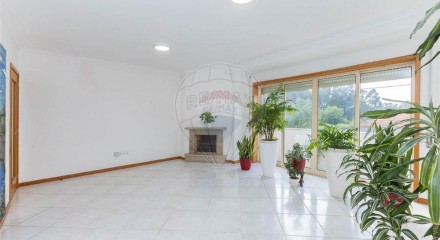 Residential - Condo/Apartment - T2 - Serzedo e Perosinho, Vila Nova de Gaia - PT