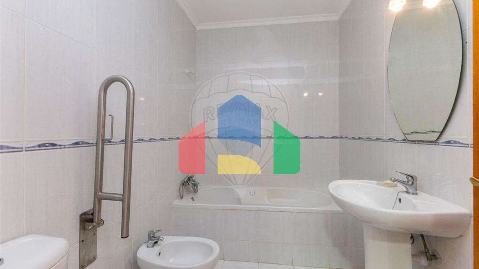 Residential - Condo/Apartment - T2 - Serzedo e Perosinho, Vila Nova de Gaia - PT