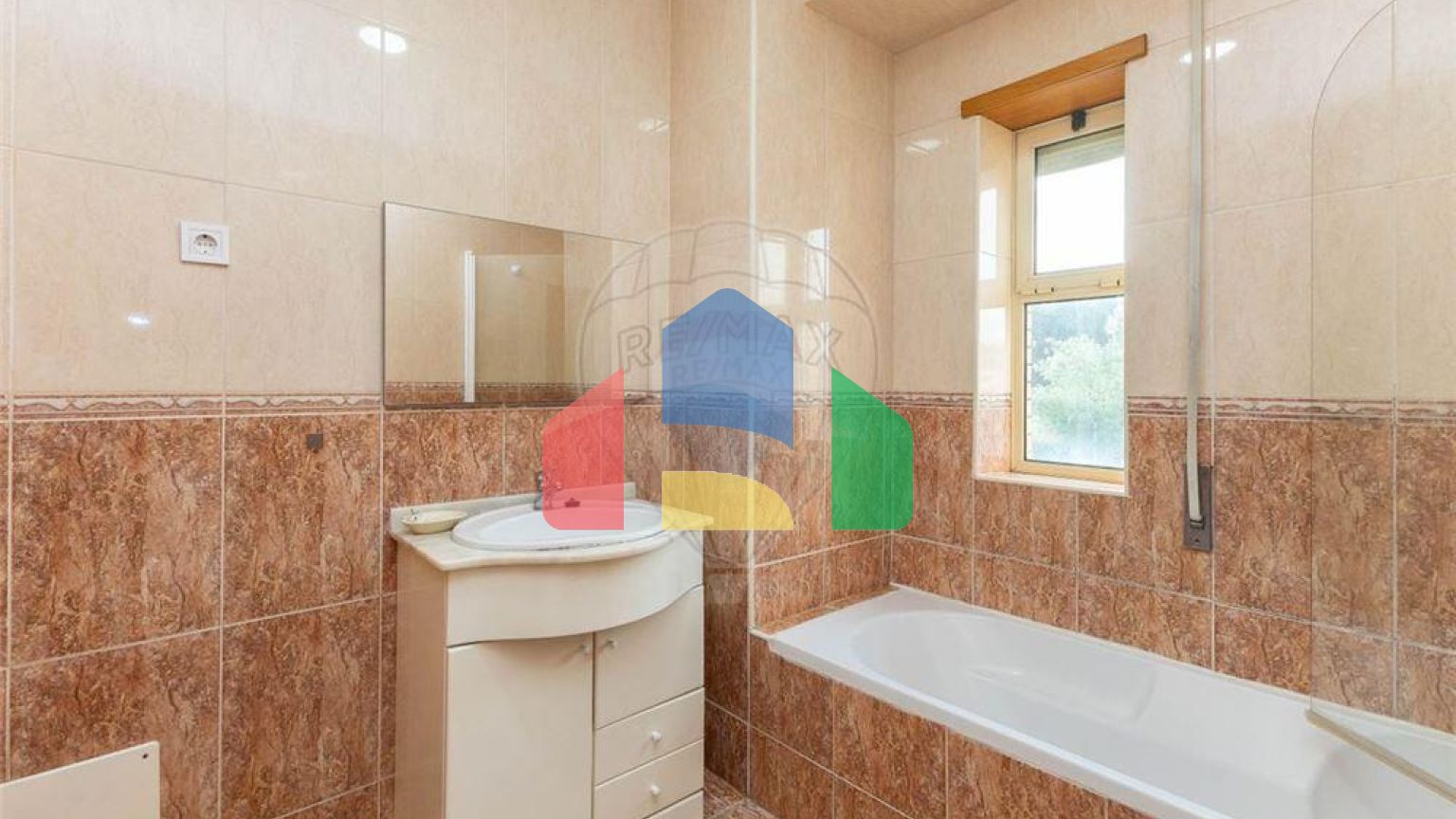 Residential - Condo/Apartment - T2 - Serzedo e Perosinho, Vila Nova de Gaia - PT