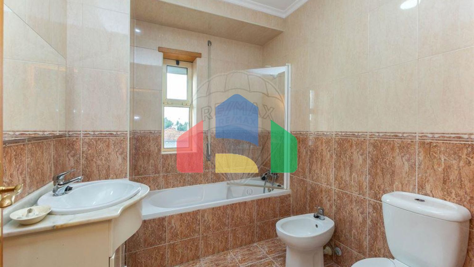 Residential - Condo/Apartment - T2 - Serzedo e Perosinho, Vila Nova de Gaia - PT