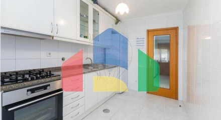 Residential - Condo/Apartment - T2 - Serzedo e Perosinho, Vila Nova de Gaia - PT