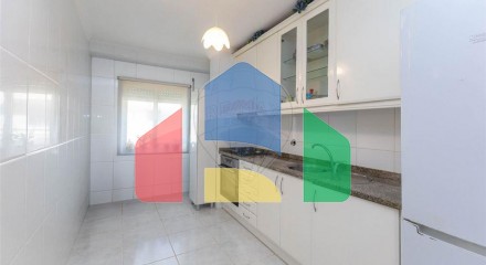 Residential - Condo/Apartment - T2 - Serzedo e Perosinho, Vila Nova de Gaia - PT