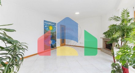 Residential - Condo/Apartment - T2 - Serzedo e Perosinho, Vila Nova de Gaia - PT