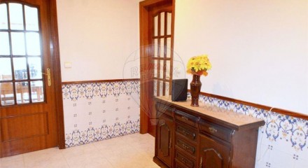Residential - Condo/Apartment - T2 - Carregado e Cadafais, Alenquer - PT
