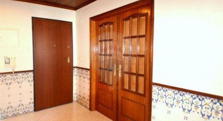 Residential - Condo/Apartment - T2 - Carregado e Cadafais, Alenquer - PT