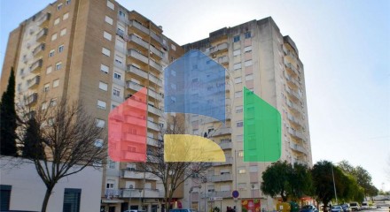 Residential - Condo/Apartment - T2 - Carregado e Cadafais, Alenquer - PT
