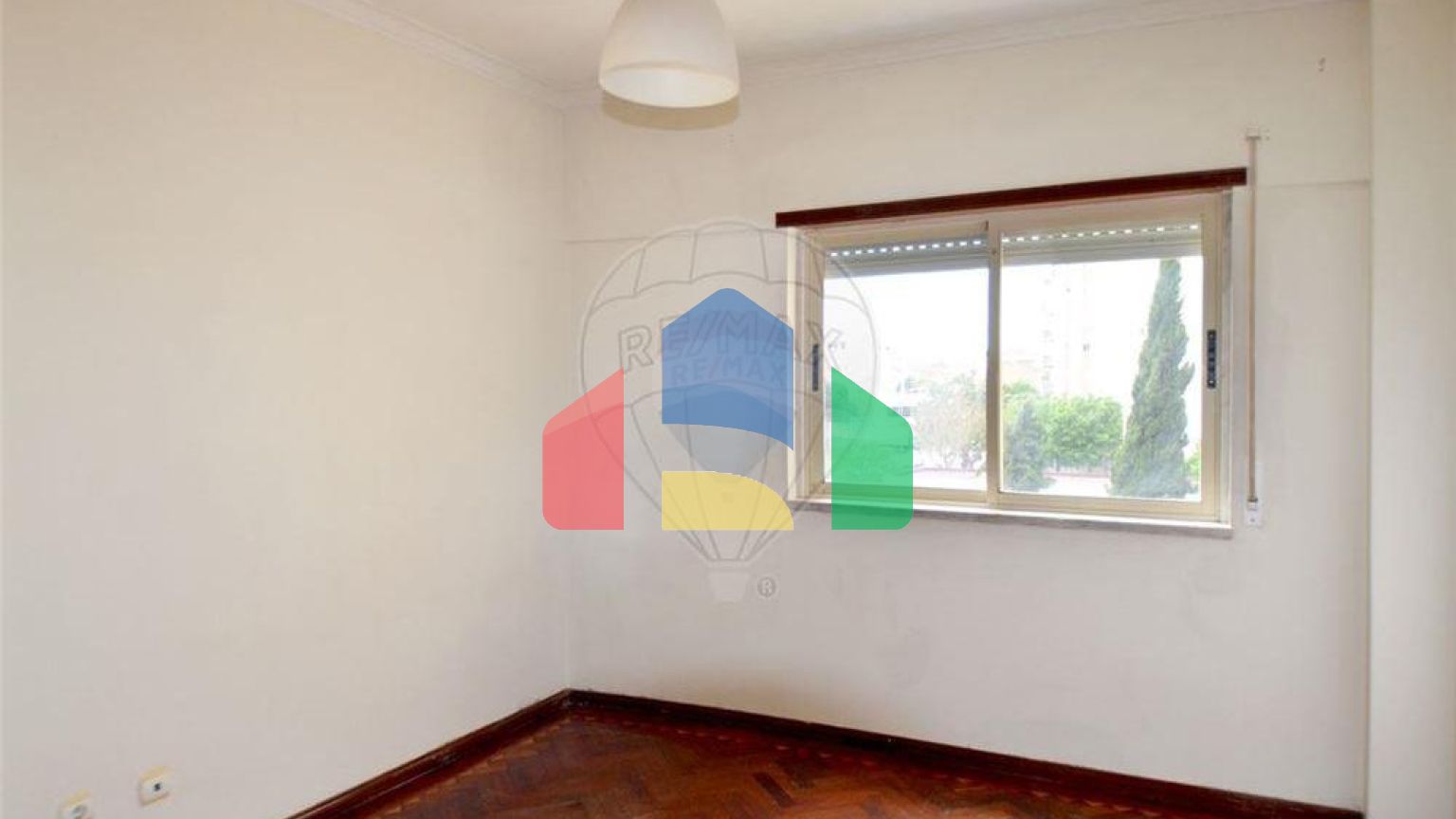 Residential - Condo/Apartment - T2 - Carregado e Cadafais, Alenquer - PT