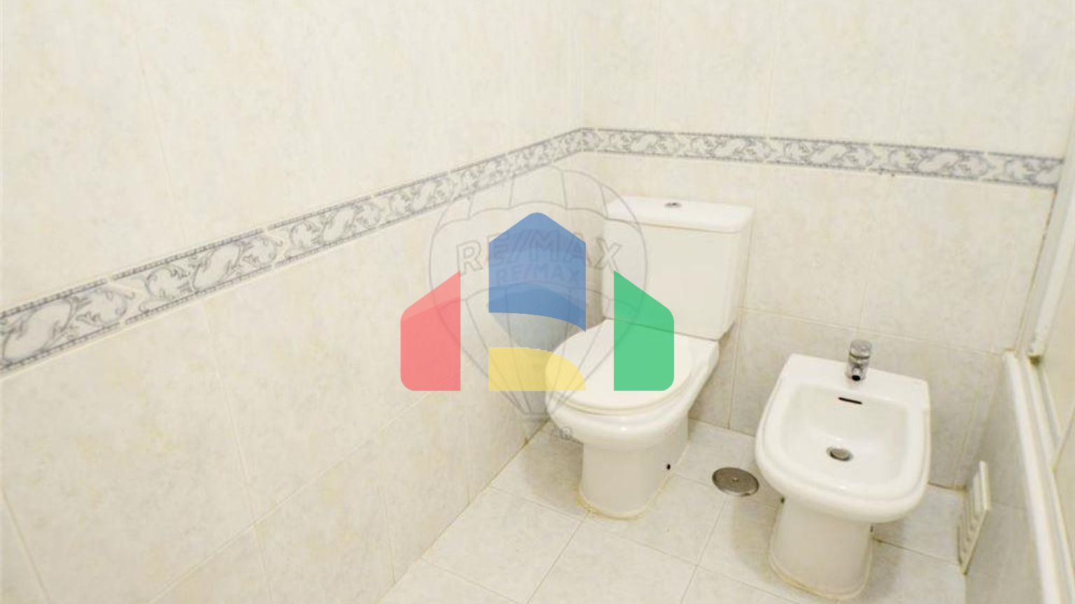 Residential - Condo/Apartment - T2 - Carregado e Cadafais, Alenquer - PT