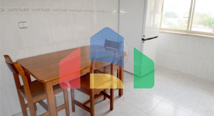 Residential - Condo/Apartment - T2 - Carregado e Cadafais, Alenquer - PT