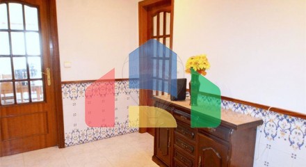 Residential - Condo/Apartment - T2 - Carregado e Cadafais, Alenquer - PT