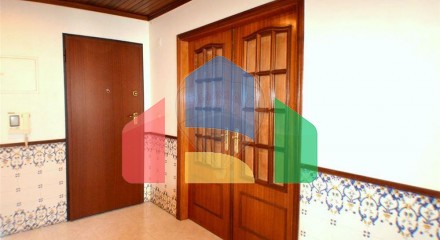 Residential - Condo/Apartment - T2 - Carregado e Cadafais, Alenquer - PT