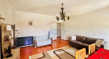 Residential - Condo/Apartment - T3 - Carregado e Cadafais, Alenquer - PT