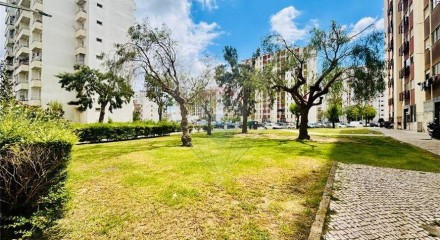 Residential - Condo/Apartment - T3 - Carregado e Cadafais, Alenquer - PT