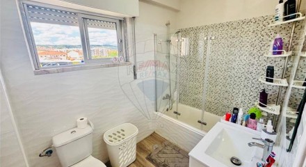 Residential - Condo/Apartment - T3 - Carregado e Cadafais, Alenquer - PT