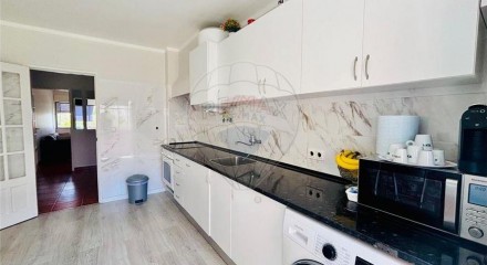 Residential - Condo/Apartment - T3 - Carregado e Cadafais, Alenquer - PT