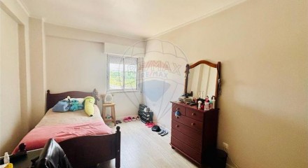 Residential - Condo/Apartment - T3 - Carregado e Cadafais, Alenquer - PT