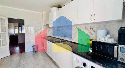 Residential - Condo/Apartment - T3 - Carregado e Cadafais, Alenquer - PT