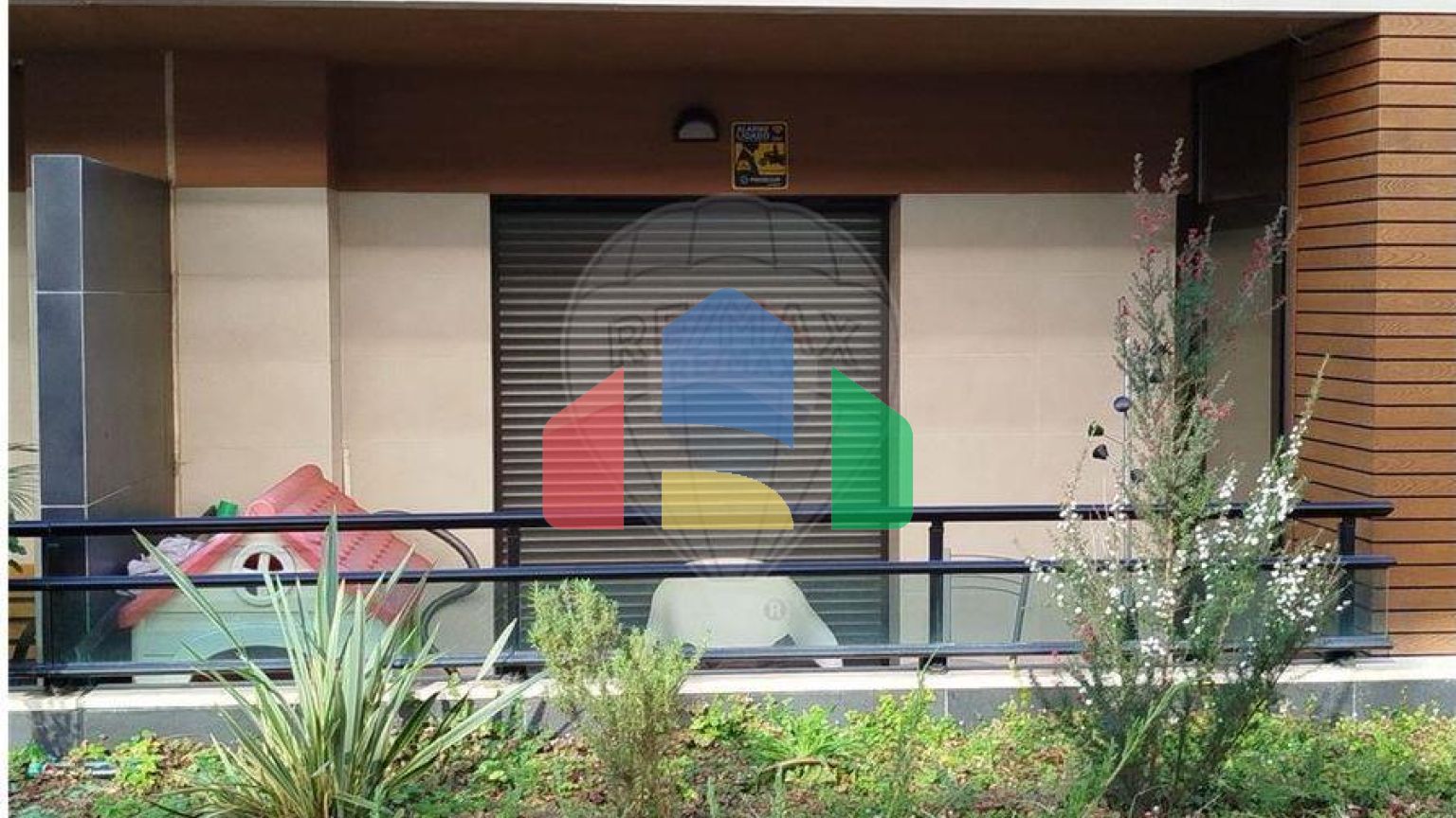 Residential - Condo/Apartment - T3 - Sacavém e Prior Velho, Loures - PT