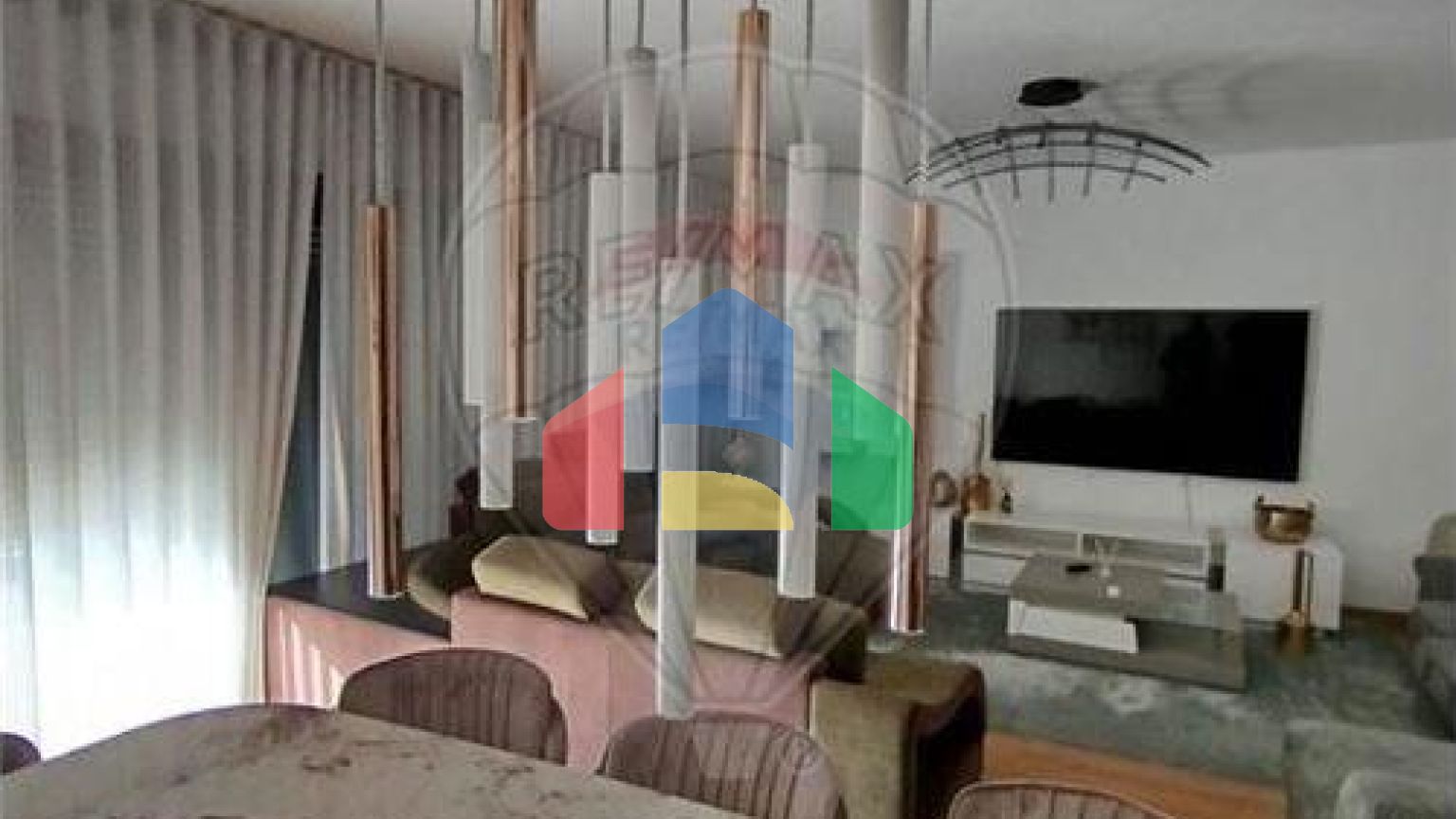 Residential - Condo/Apartment - T3 - Sacavém e Prior Velho, Loures - PT