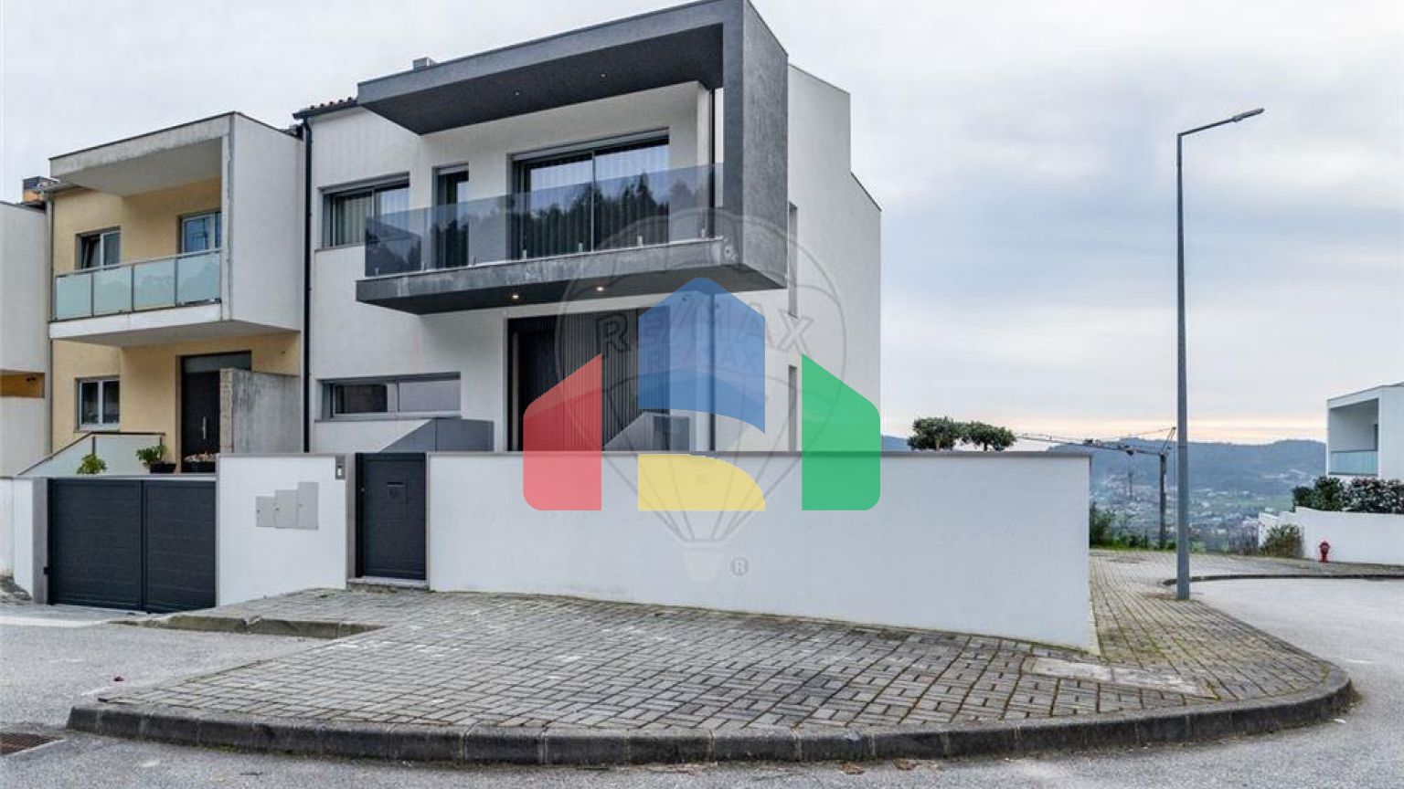 Residential - Single Family Home - T3 - Esporoes, Braga - PT