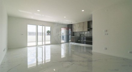 Residential - Condo/Apartment - T4 - Pombal, Pombal - PT