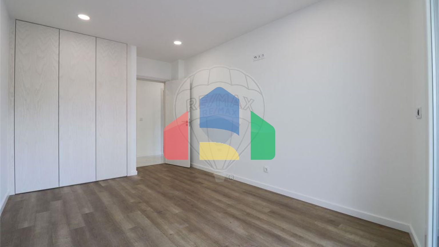 Residential - Condo/Apartment - T4 - Pombal, Pombal - PT