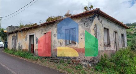 Residential - Single Family Home - T3 - Sao Jorge, Santana - PT