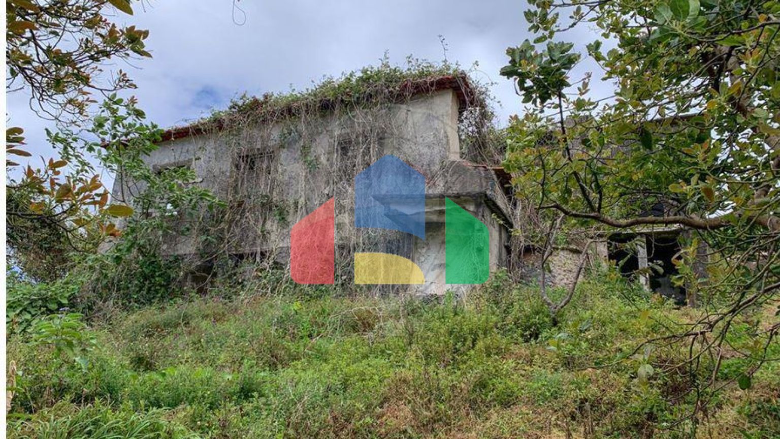 Residential - Single Family Home - T3 - Sao Jorge, Santana - PT