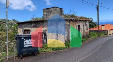 Residential - Single Family Home - T3 - Sao Jorge, Santana - PT