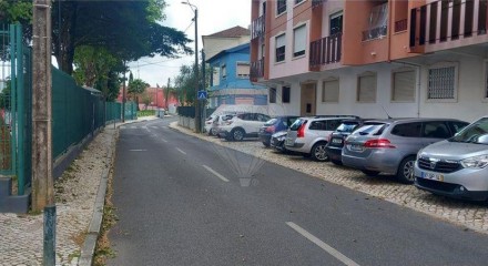 Residential - Garage - Cacém e São Marcos, Sintra - PT