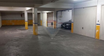 Residential - Garage - Cacém e São Marcos, Sintra - PT