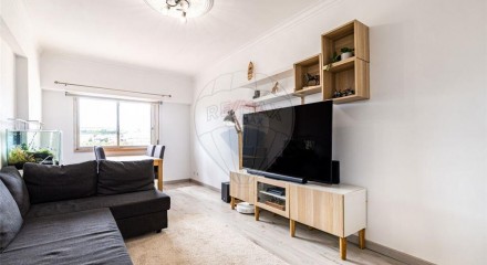 Residential - Condo/Apartment - T2 - Cacém e São Marcos, Sintra - PT